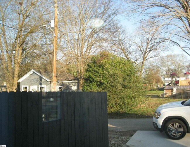 Building Photo - 1 Bollinger St