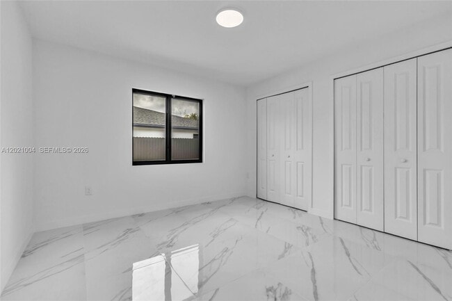 Building Photo - 152 NW 18th St