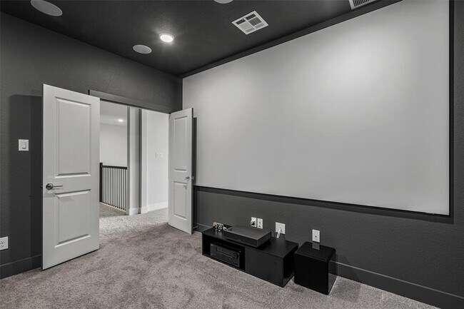 Building Photo - 5363 Orsini Blfs