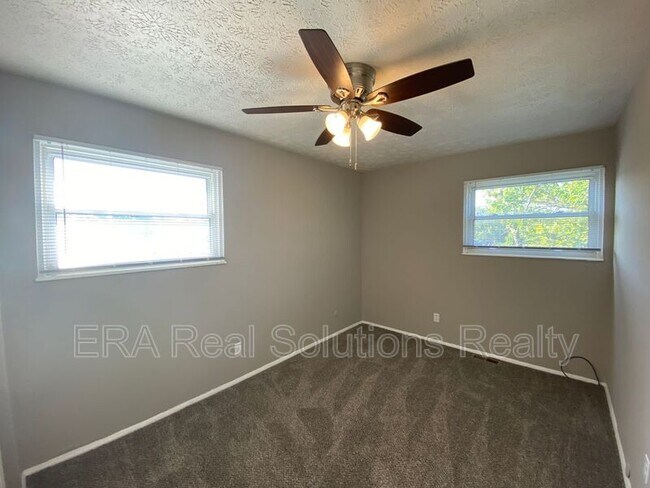 Building Photo - 2562 Bracebridge Dr