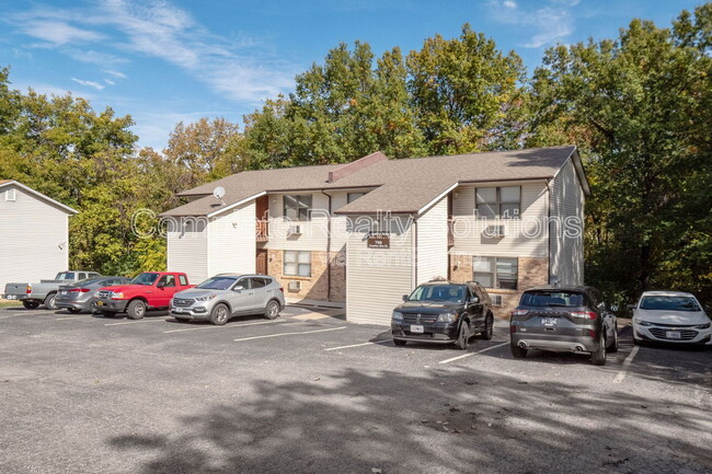 Building Photo - 790 Country Aire Ct