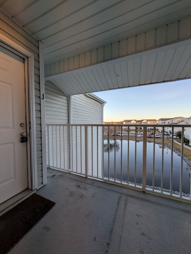 Building Photo - 3BR / 2BA Condo for Rent – Southbridge (Water View)