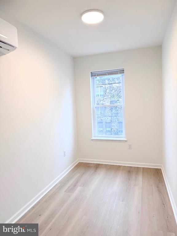 Building Photo - 319 E Lehigh Ave