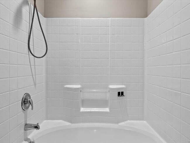 Building Photo - 704 Bristol Village Dr