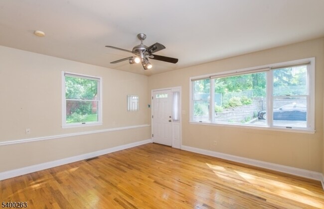 Building Photo - 46 Phoenix Ave