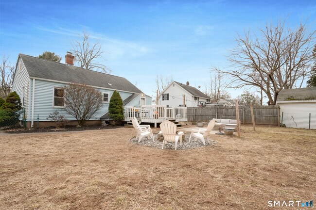 Building Photo - 393 Griswold St