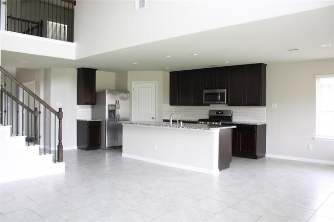 Building Photo - 18319 Pin Oak Lake Dr
