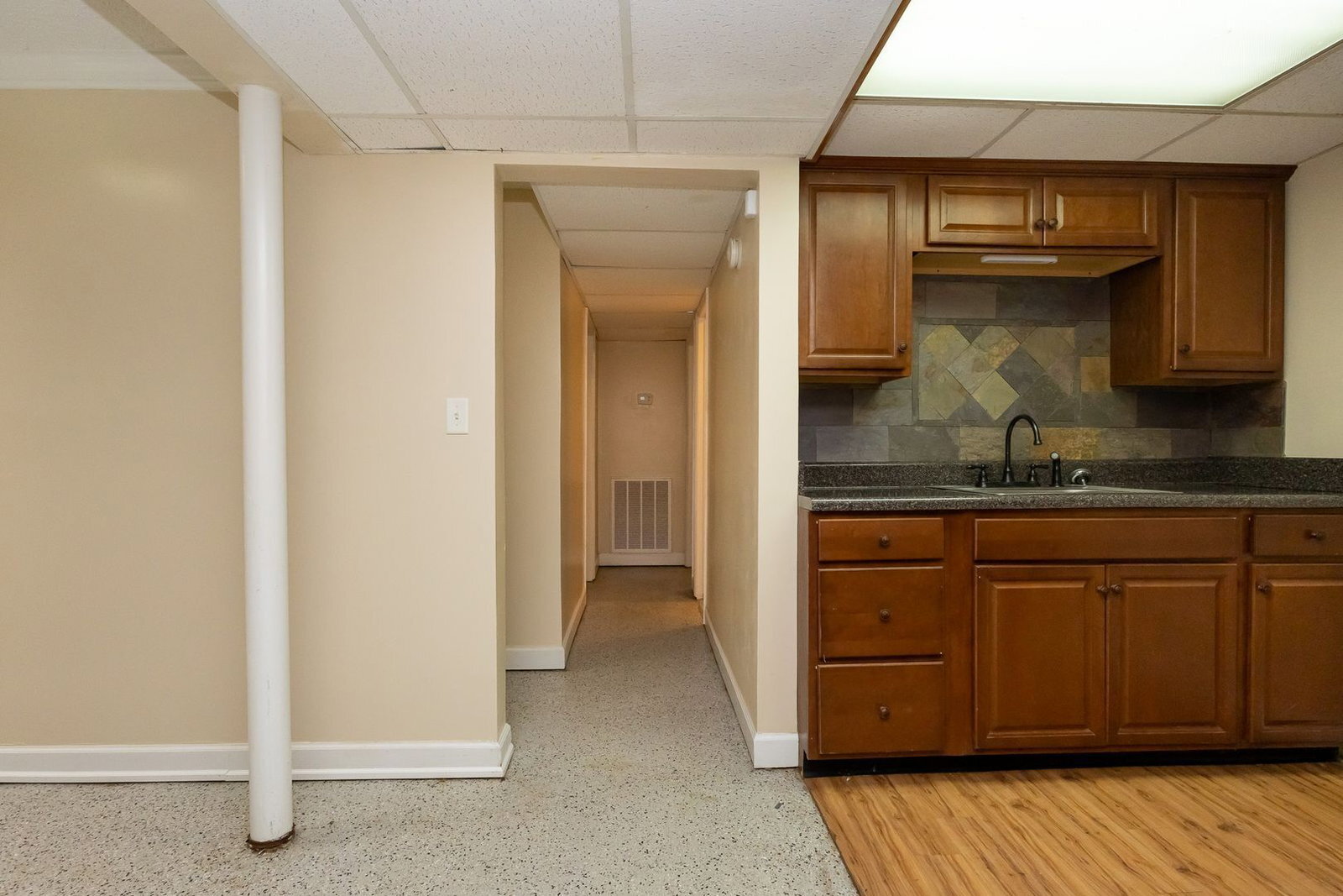Building Photo - 1309 Labrea Dr