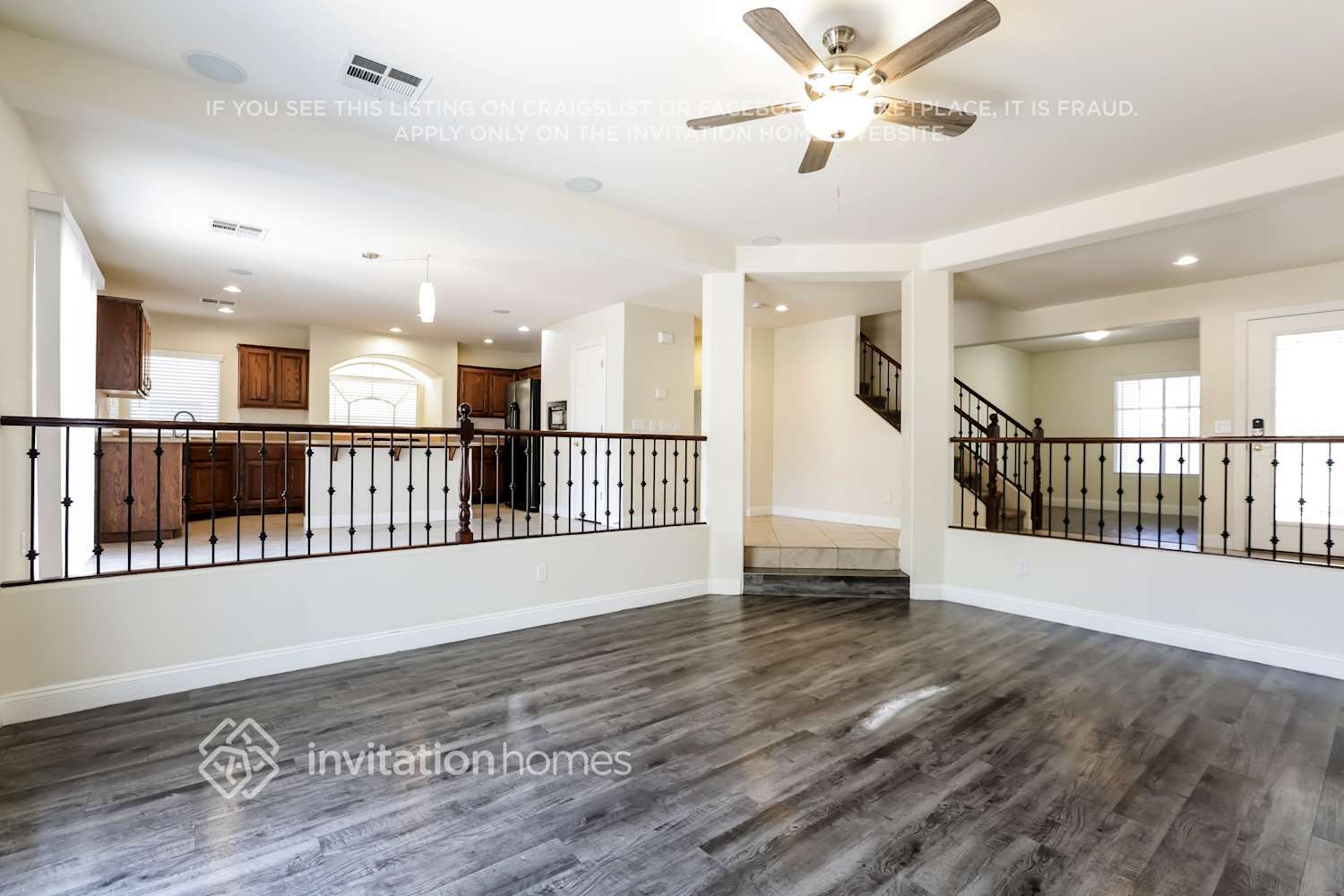 Building Photo - 10870 Fishers Island St