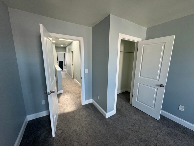 Building Photo - 2926 E Fayette St