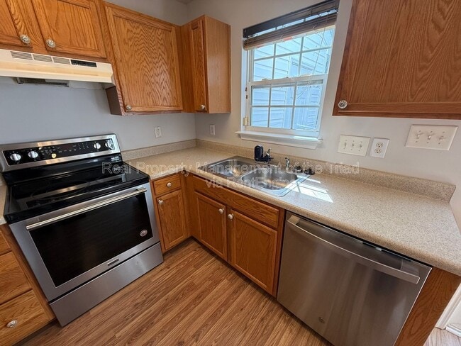 Building Photo - 255 Malamute Ln