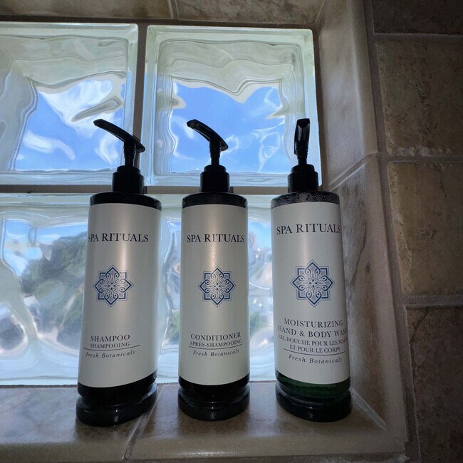 Building Photo - 42 Moody Dr