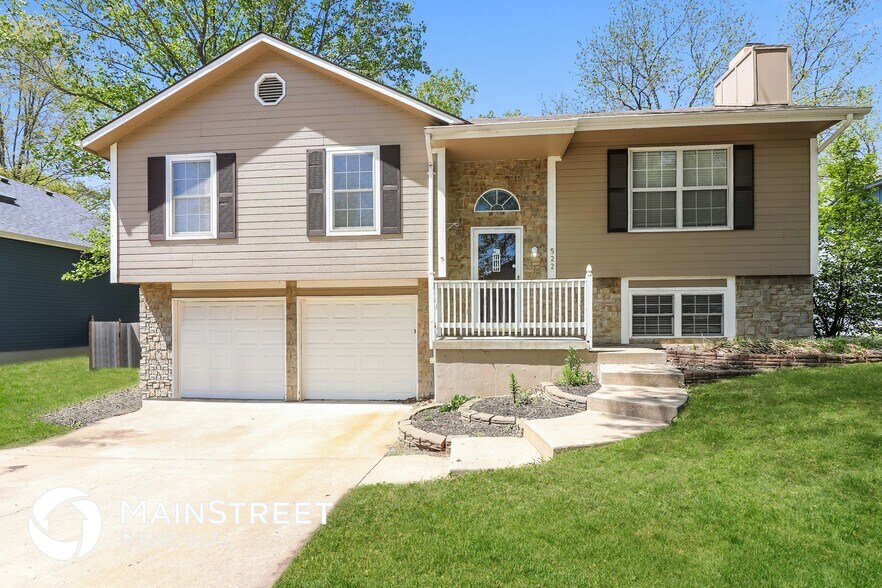 Primary Photo - 522 Valle Dr