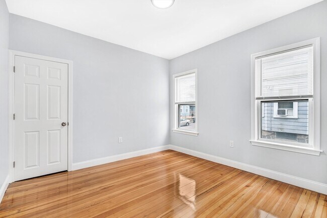 Building Photo - 19 Farrington St