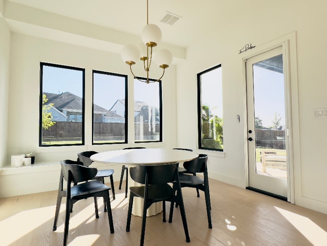 Building Photo - 4231 Splitrock Dr