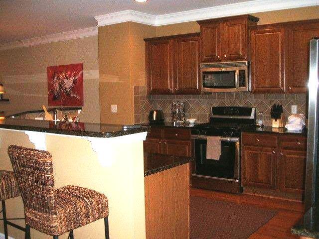 Building Photo - 414 Weatherbrook Way