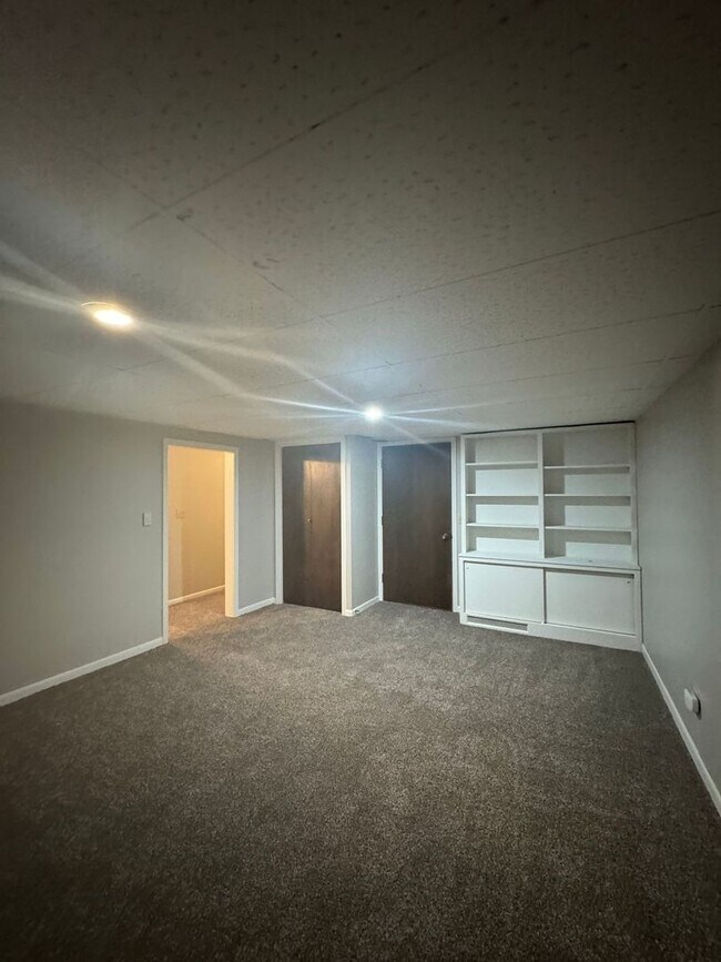 Building Photo - 5330 Westridge Rd