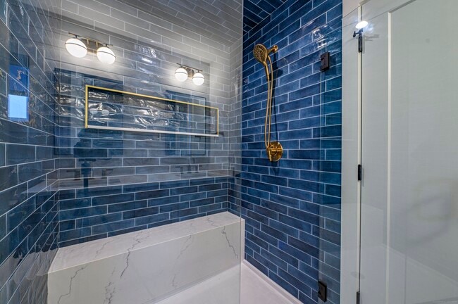 Building Photo - 2620 Main St