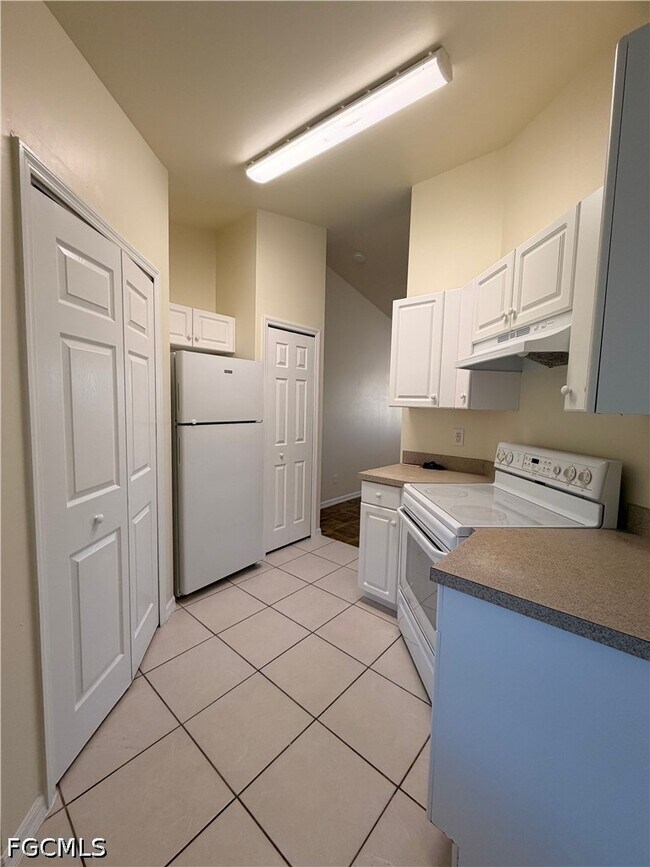 Building Photo - 762 Gallo Ave S