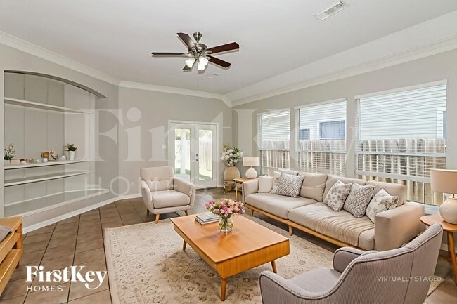 Building Photo - 15814 Stiller Park Dr