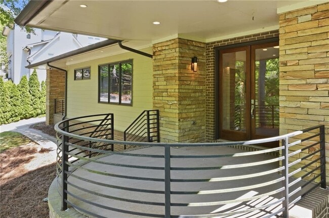 Building Photo - 4373 Wieuca Rd NE