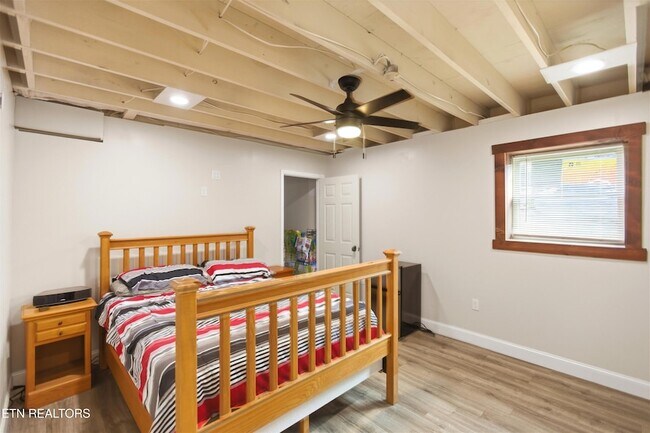 Building Photo - 1501 Woodbury Ct