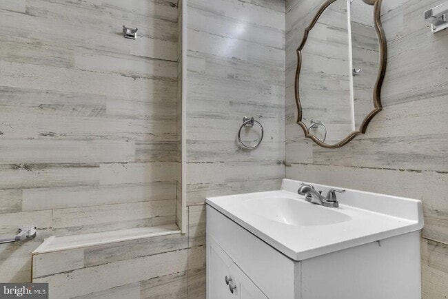 Building Photo - 21705 Great Mills Ln