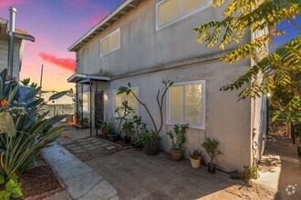 Building Photo - 3 Bed, 2 Bath Single Family Home - Logan H...