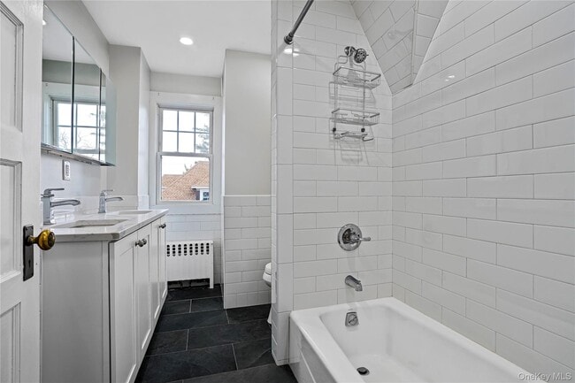 Building Photo - 9 Ridgeview Ave