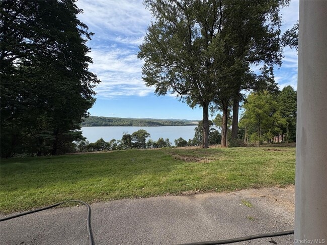 Building Photo - 660 Wheeler Hill Rd