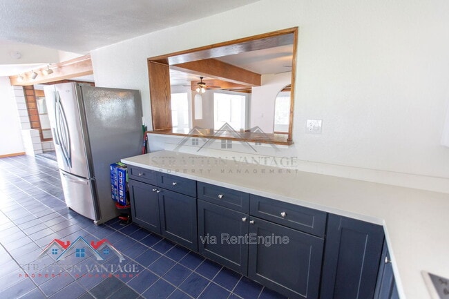 Building Photo - 8119 E Amelia Ave