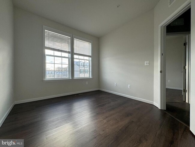 Building Photo - 9067 Fox Stream Way