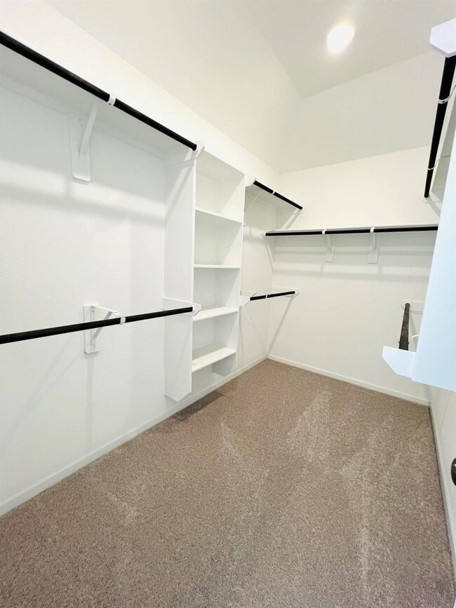 Building Photo - 2627 Olivine Stone Dr