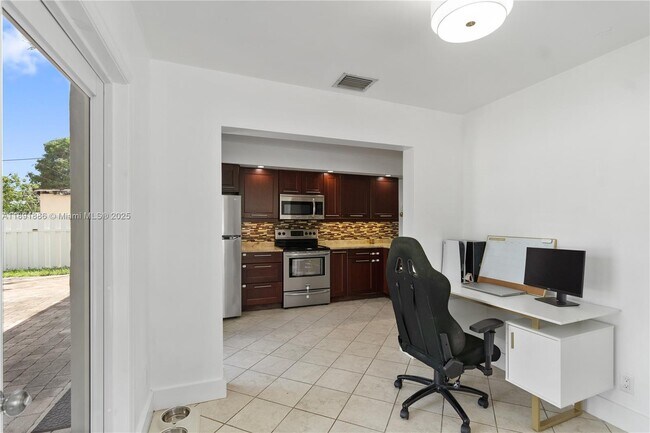 Building Photo - 301 NW 53rd Ct