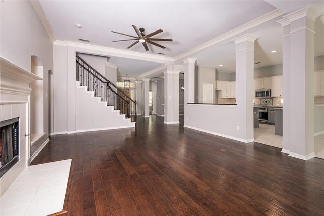 Building Photo - 8609 Forsythia Dr