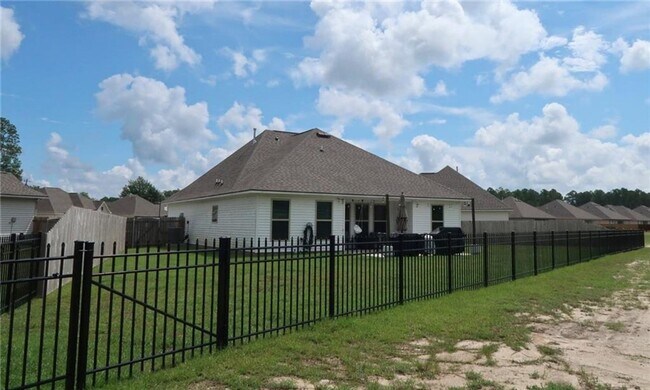 Building Photo - 34377 Campana Ln
