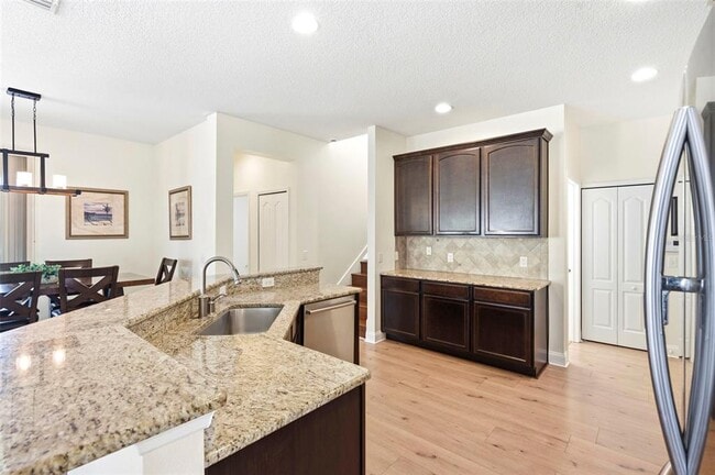 Building Photo - 2734 Silvermoss Dr