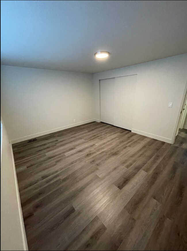 Building Photo - 1592 S 500 E