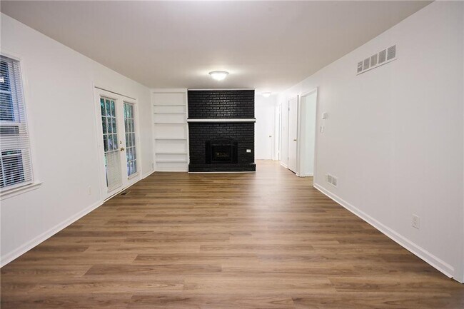 Building Photo - 1718 Country Park Way