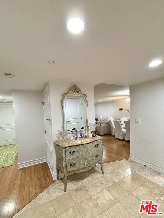 Building Photo - 1828 Glendon Ave