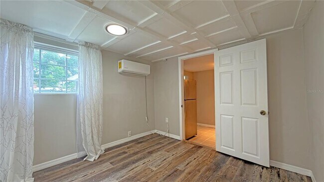 Building Photo - 1311 Hillcrest Dr