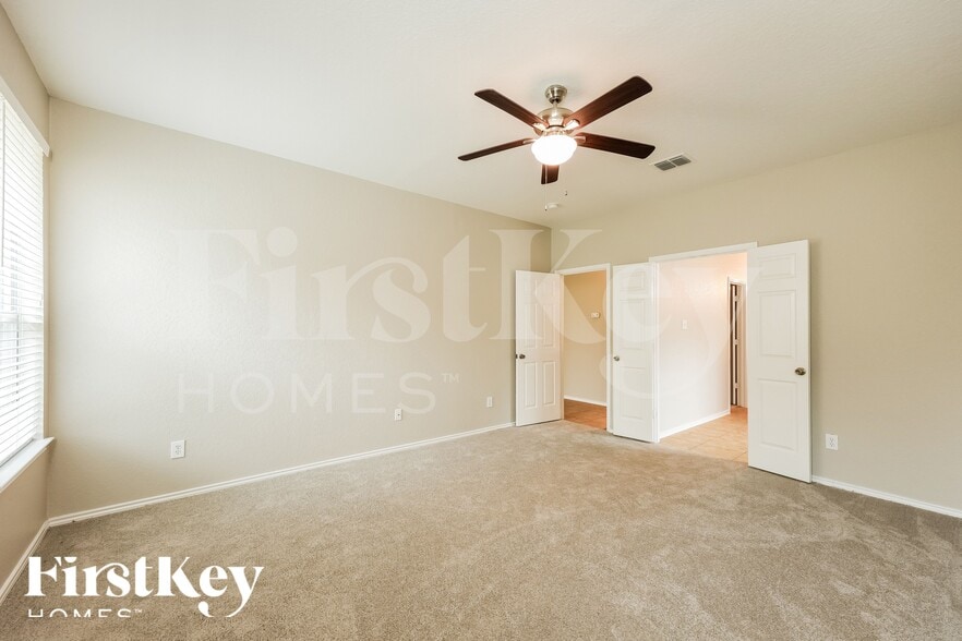 Building Photo - 6203 Palmetto Way