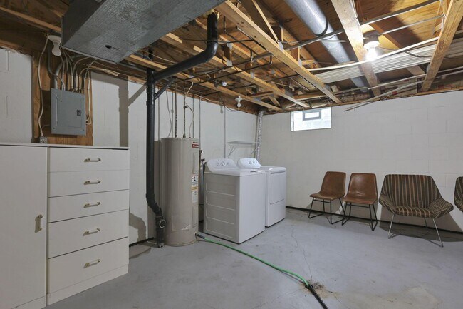 Building Photo - 7934 Trellage Ct
