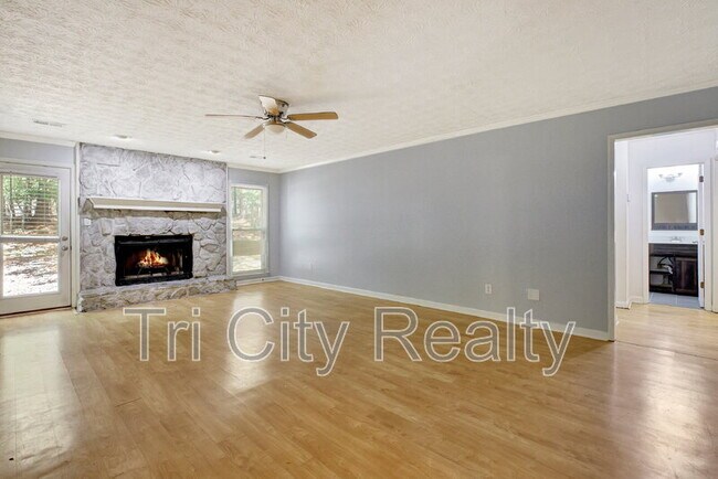 Building Photo - 110 Deer Chase