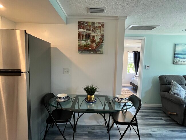 Building Photo - 10875 71st Ave