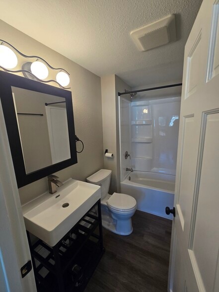 Bathroom - 1323 Michigan Ave