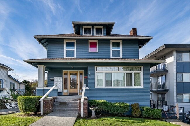 Building Photo - Nassau