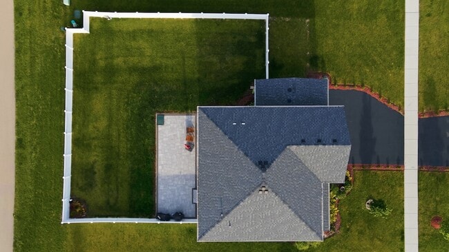 Building Photo - 25424 W Cerena Cir