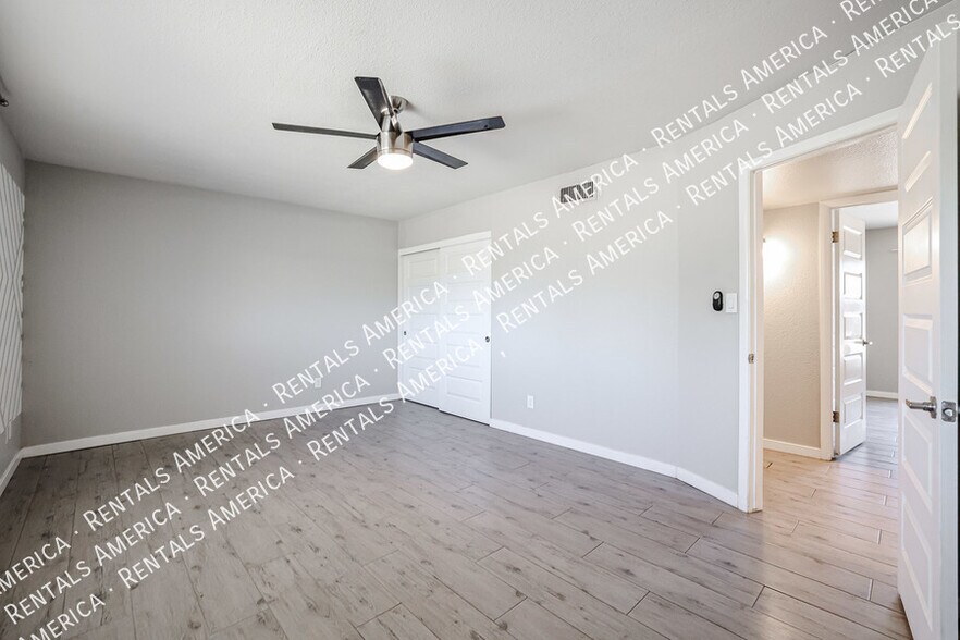 Building Photo - 12840 N 30th St