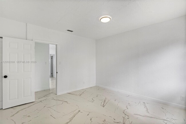 Building Photo - 988 NW 10th St